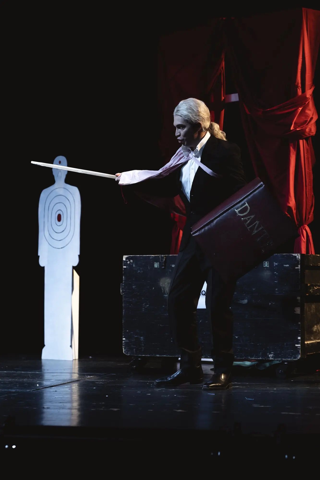 Baritone Biran Özgür Sariyer as Ser Matteo del Sarto in Arlecchino, HMT Leipzig