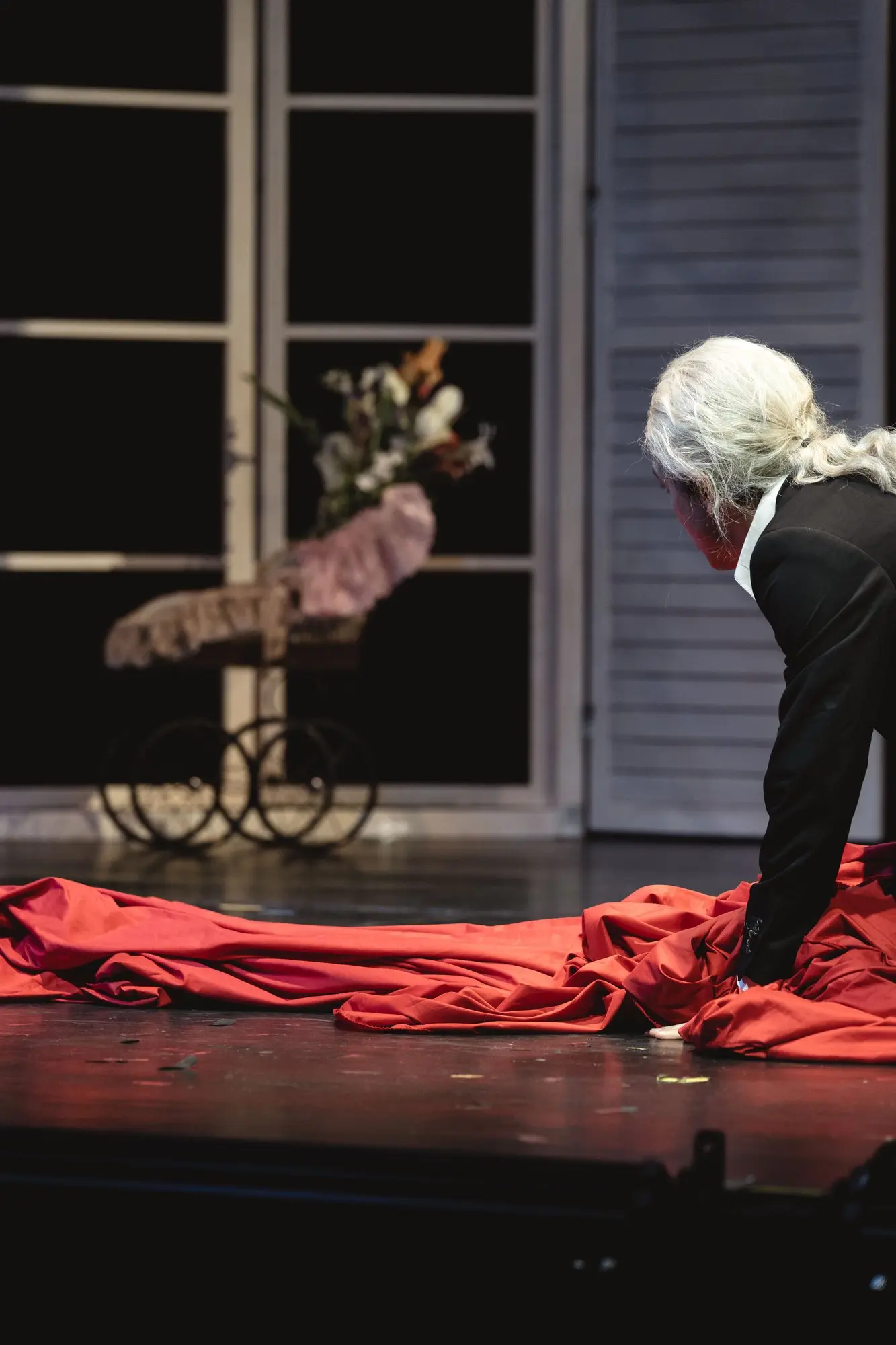 Baritone Biran Özgür Sariyer as Ser Matteo del Sarto in Arlecchino, HMT Leipzig