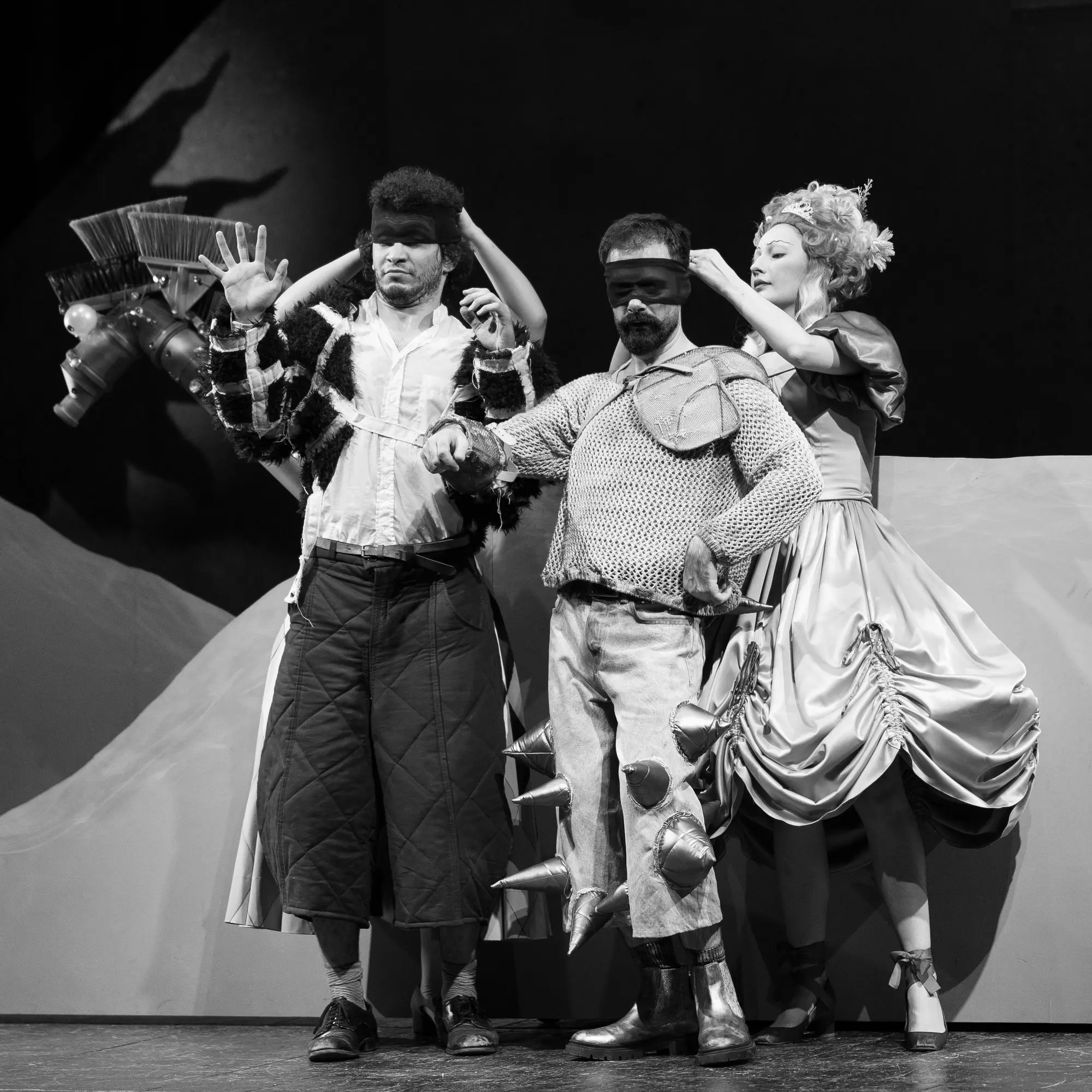 Baritone Biran Özgür Sariyer as Sancio in Don Chisciotte della Mancia